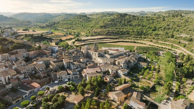 Vista aérea de Vallbona de les Monges y sus campos de cultivo