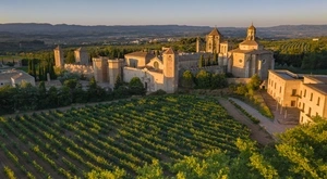 Monasterio de Poblet al atardecer, en la Conca de Barberà